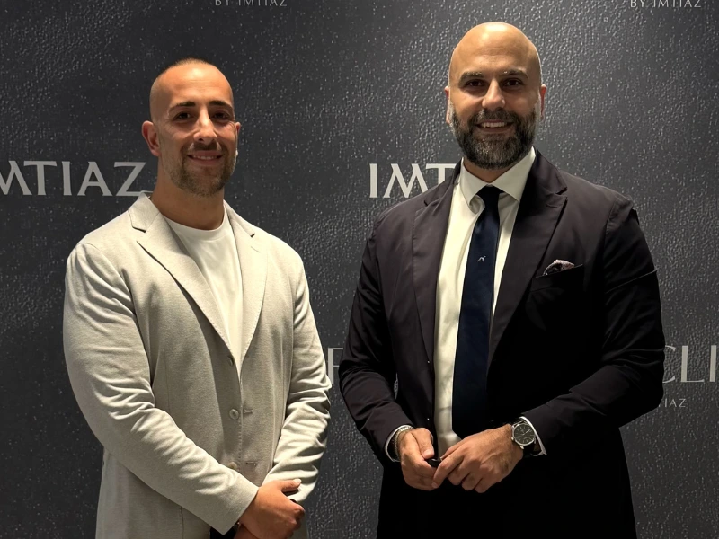 Riccardo Lucietti con il team Imtiaz Dubai, investimento immobiliare